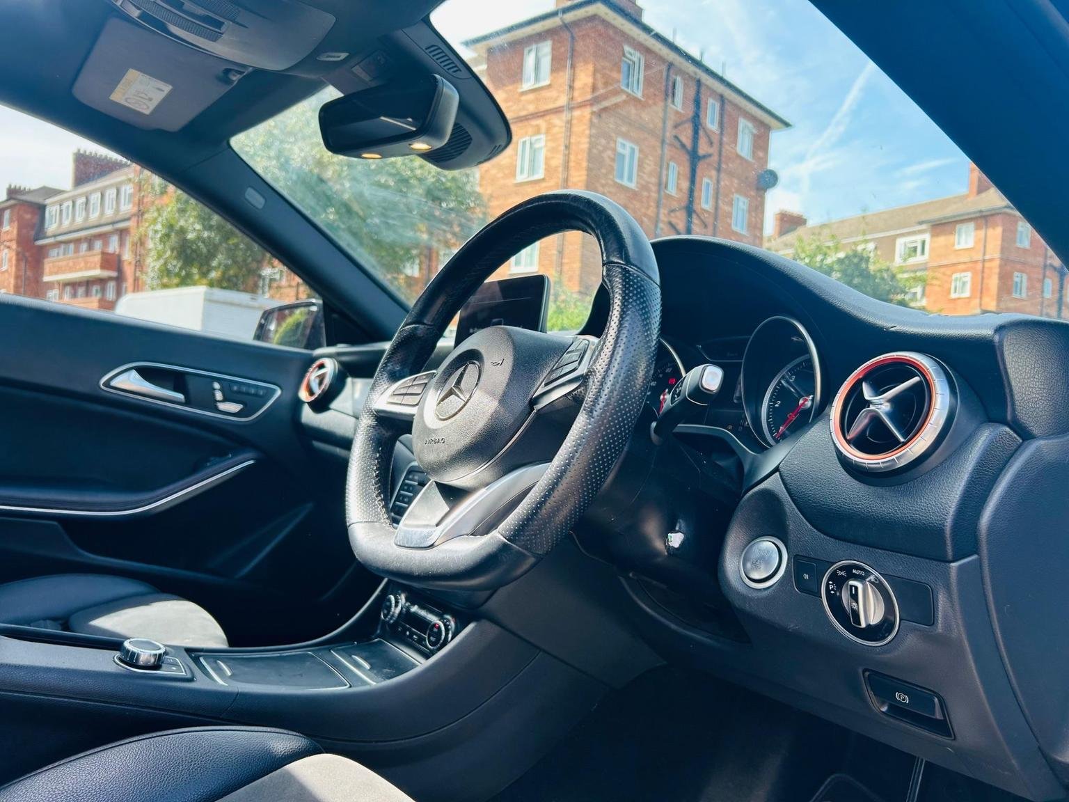Mercedes Benz CLA