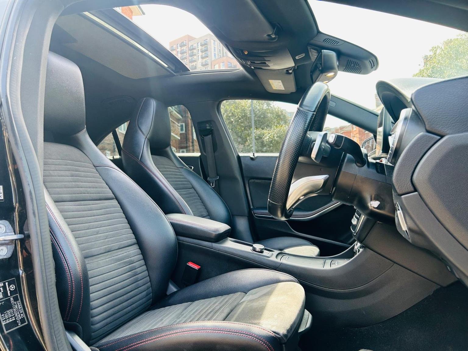 Mercedes Benz CLA
