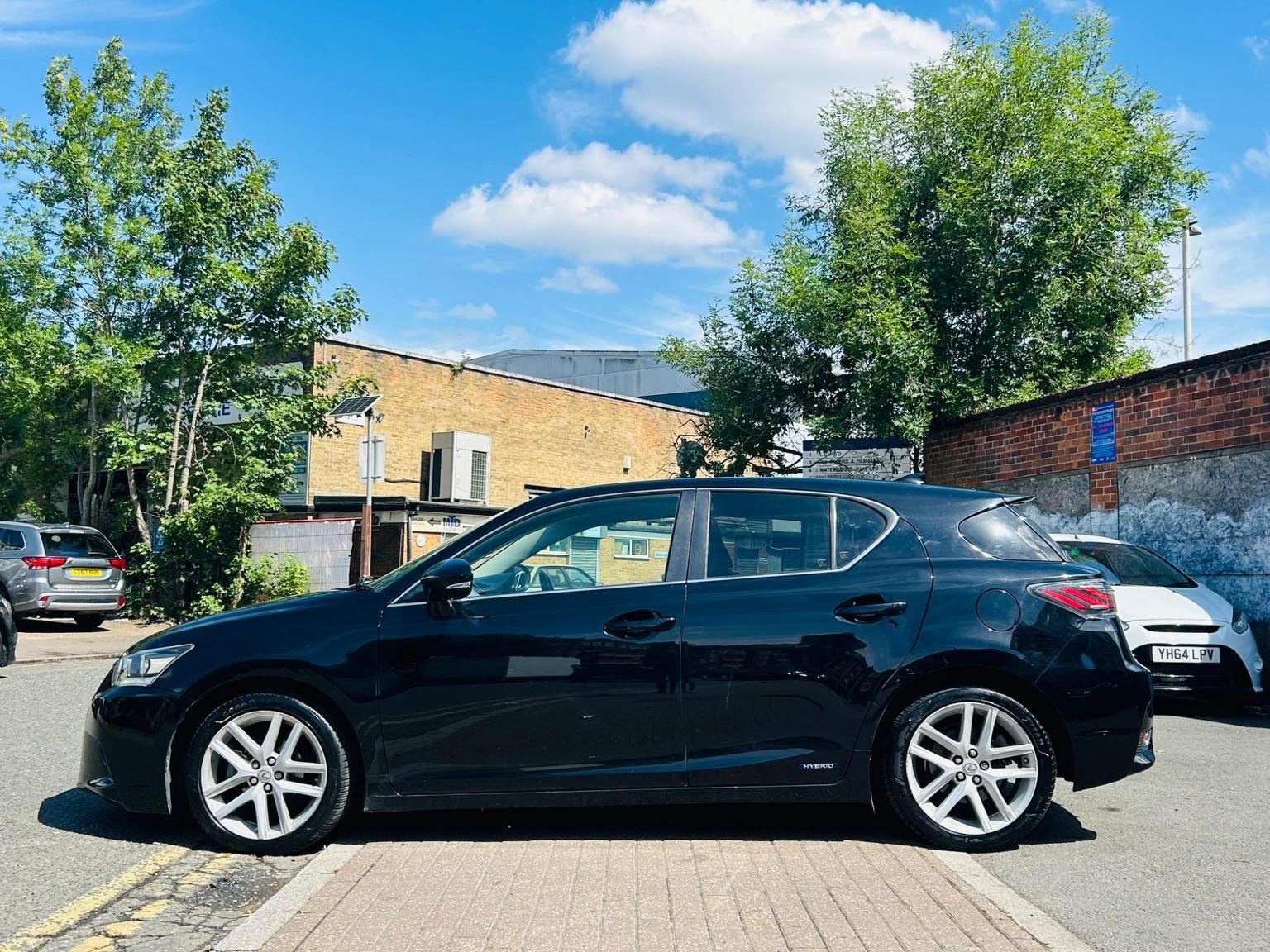 Lexus CT 200h