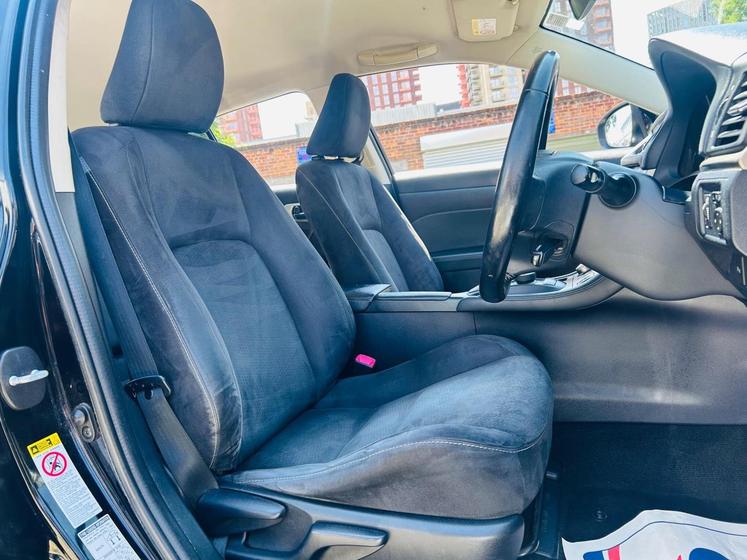 Lexus CT 200h