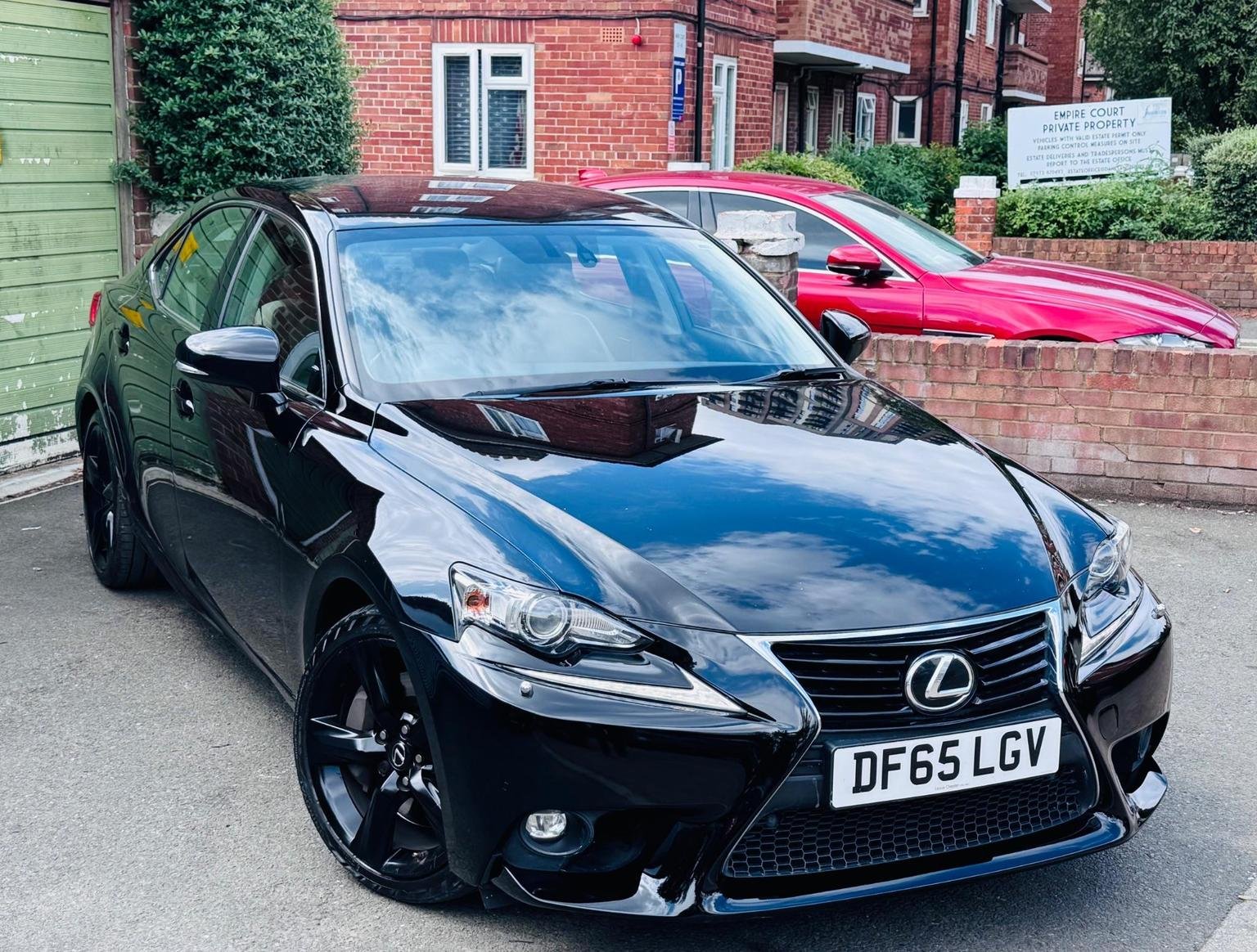 Lexus IS