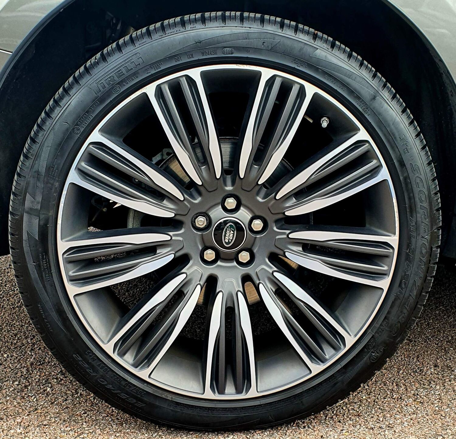 Land Rover Range Rover Velar