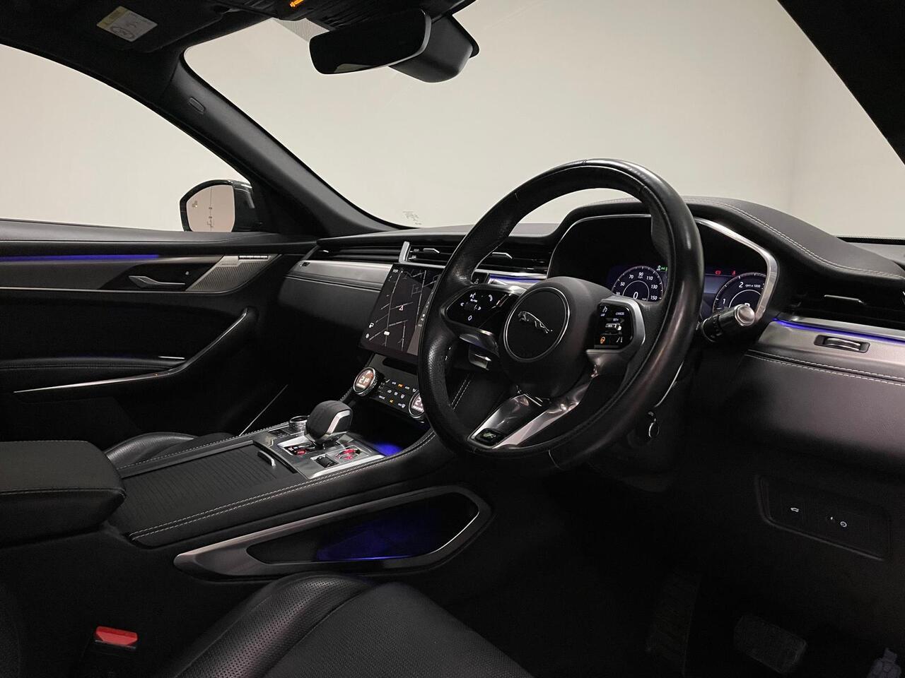 Jaguar F Pace