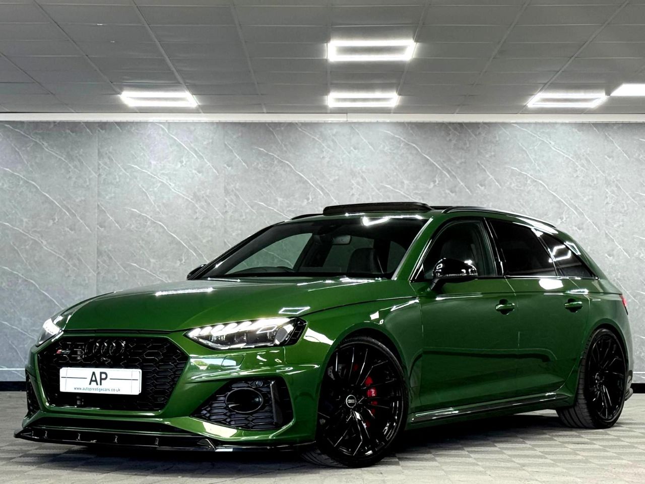 Audi RS4 Saloon