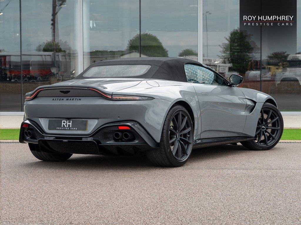 Aston Martin Vantage