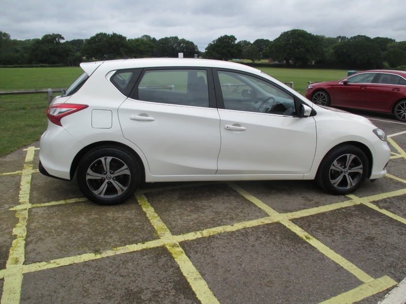 Nissan Pulsar