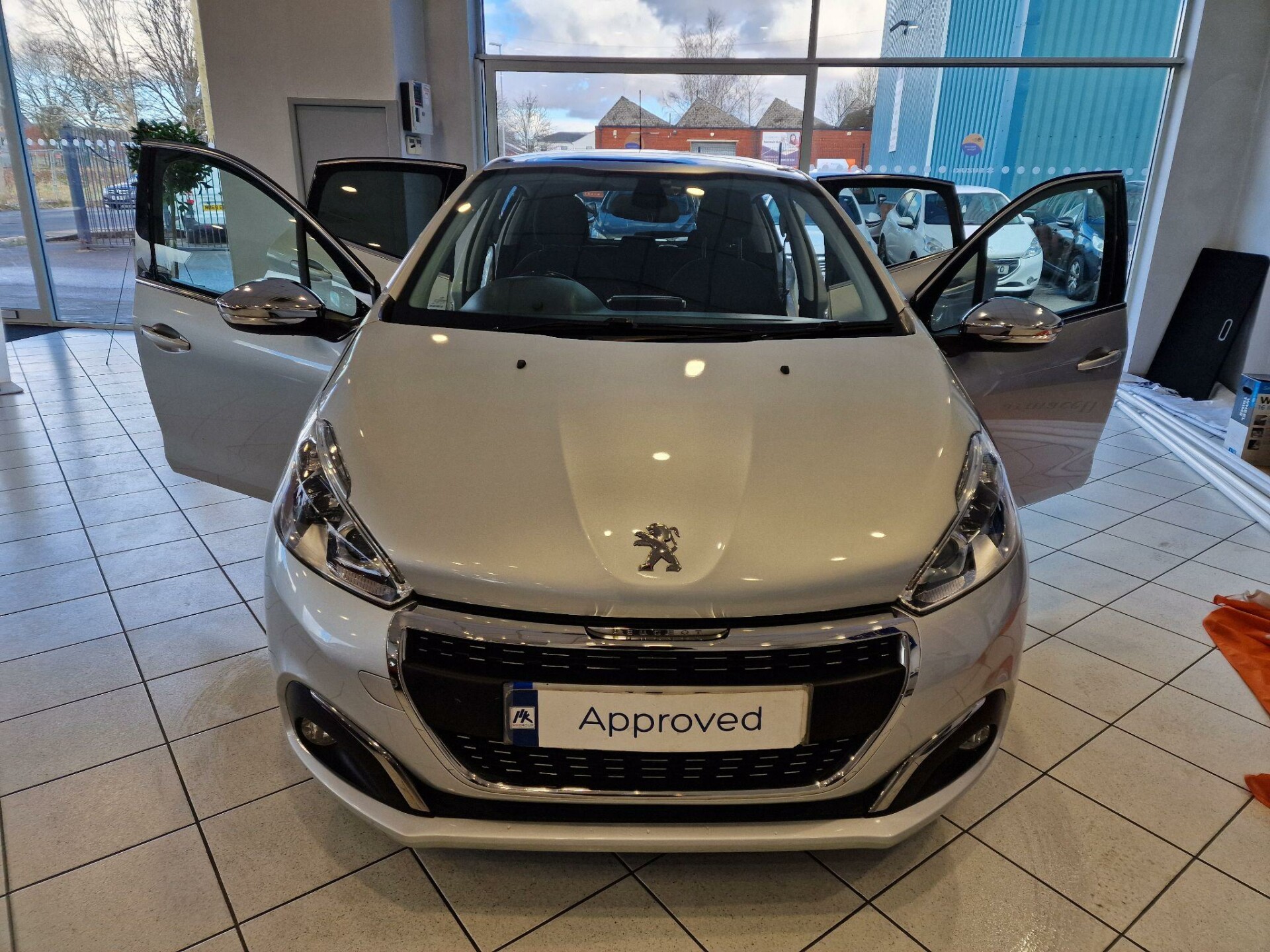 Peugeot 208