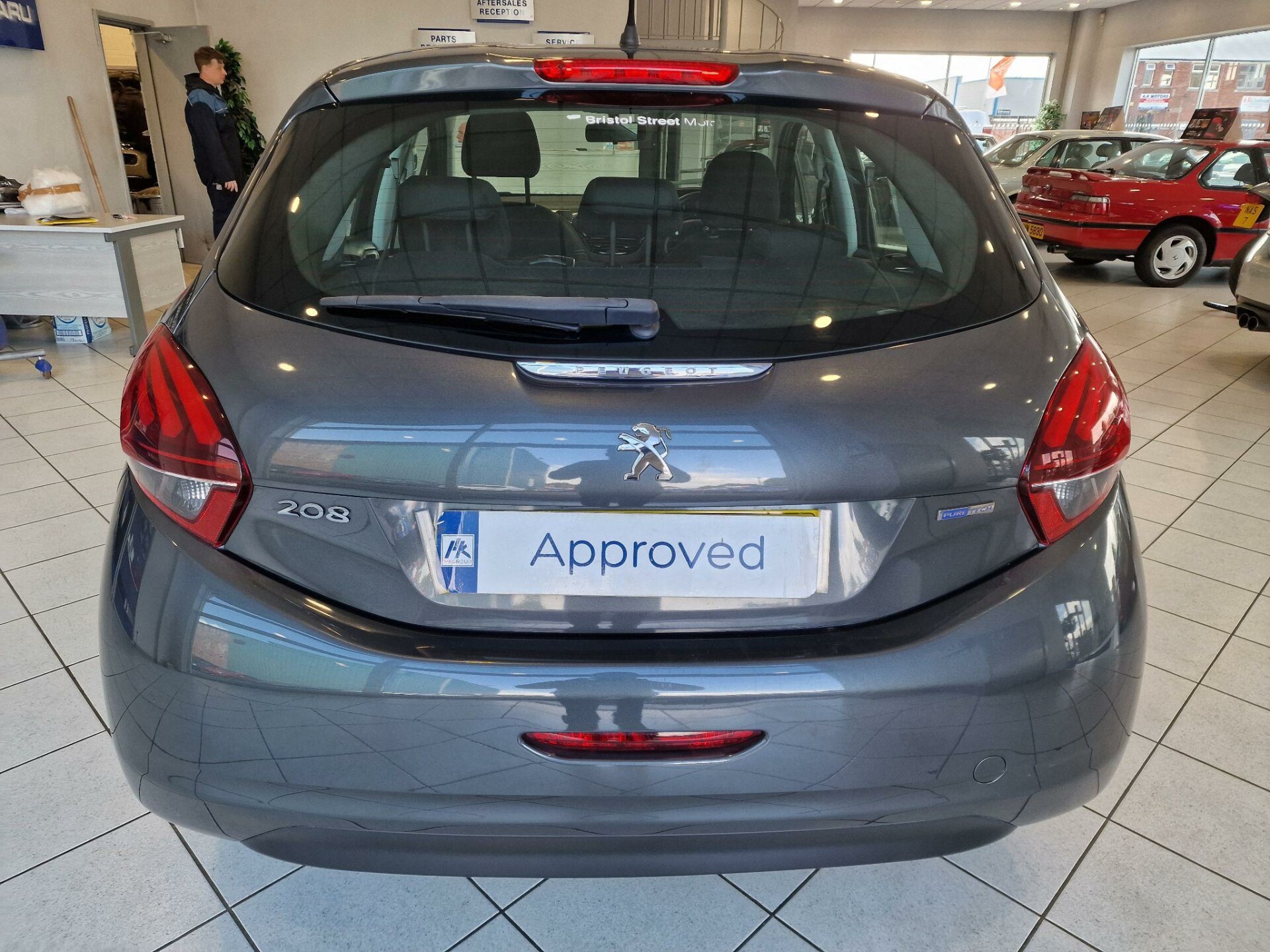 Peugeot 208