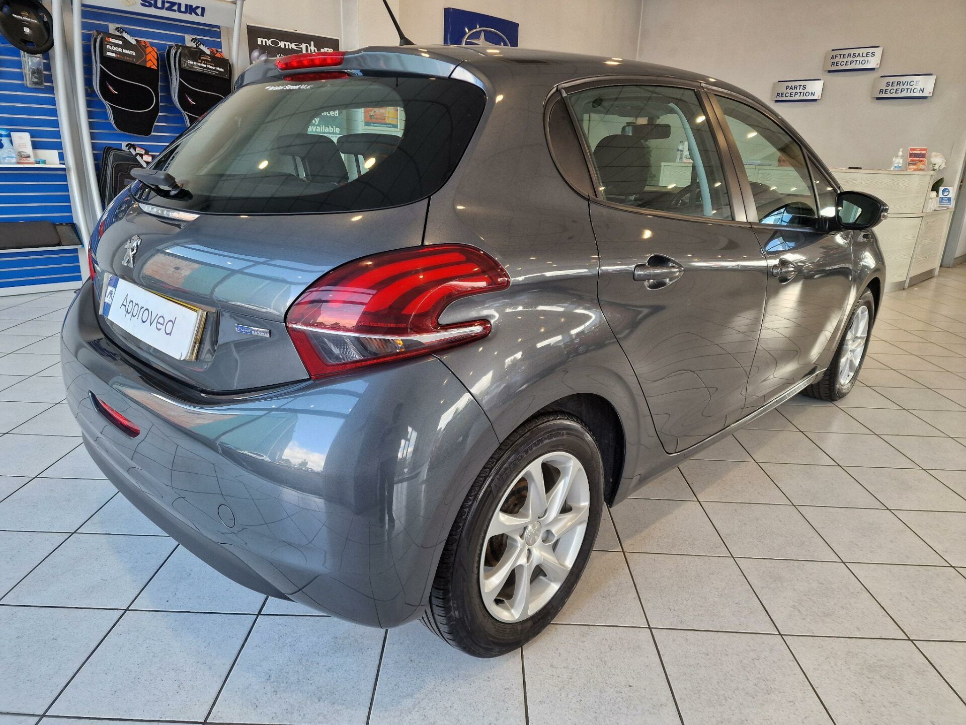 Peugeot 208
