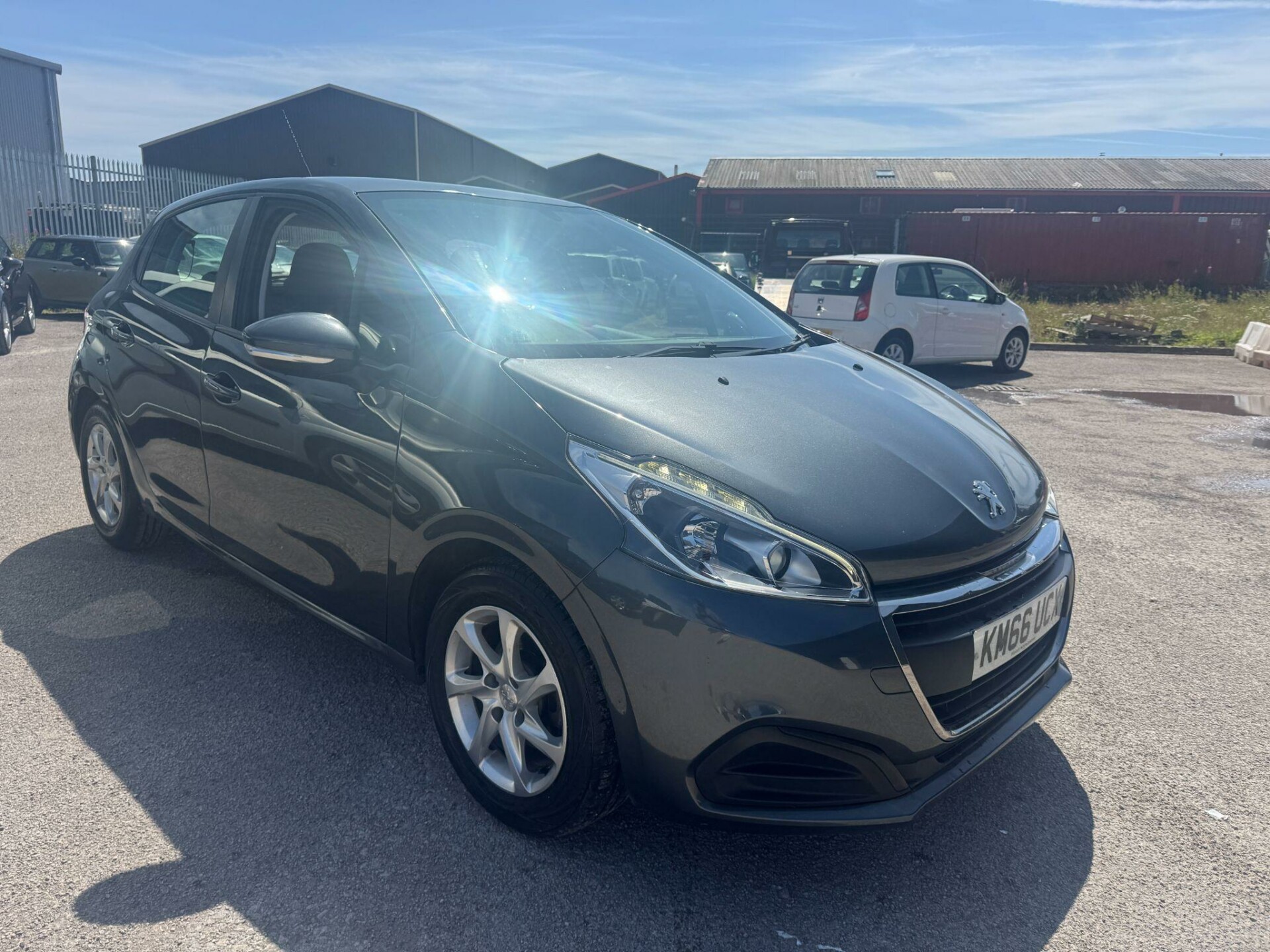 Peugeot 208