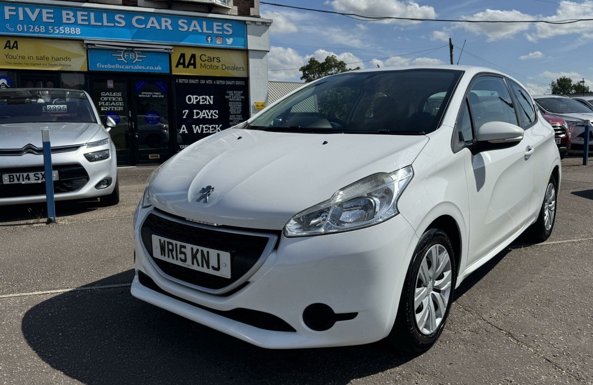 Peugeot 208