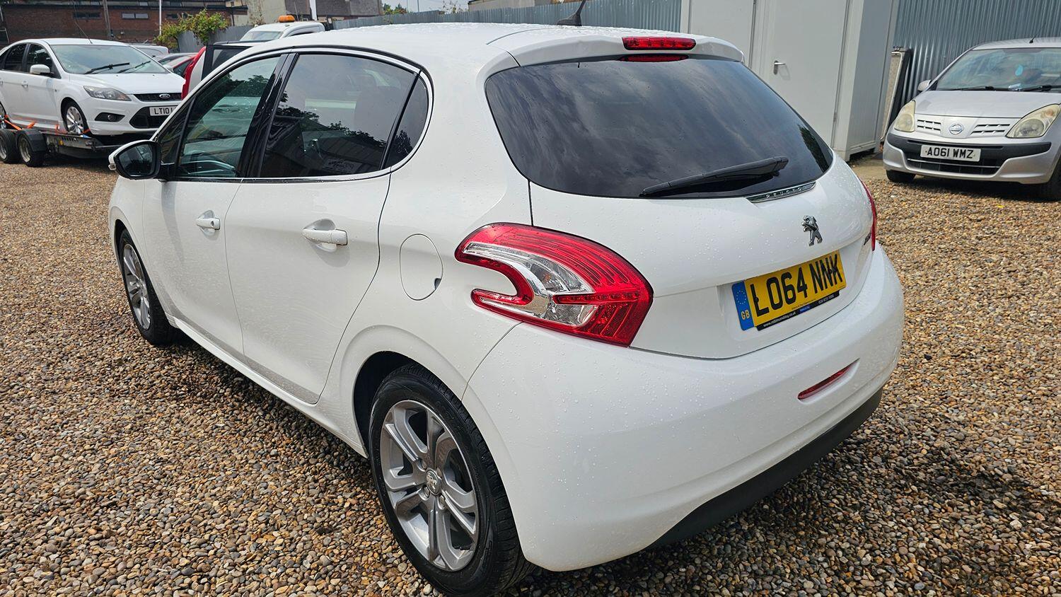 Peugeot 208