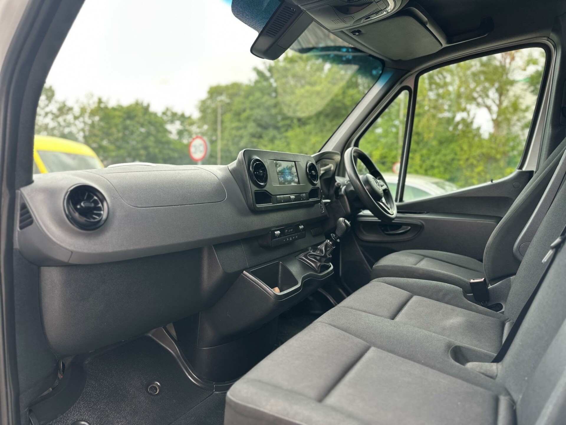 Mercedes Benz Sprinter