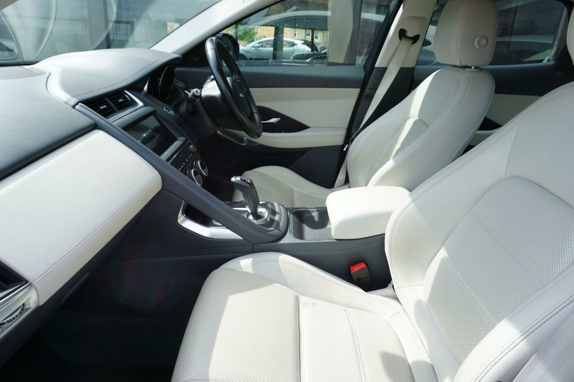 Jaguar E Pace