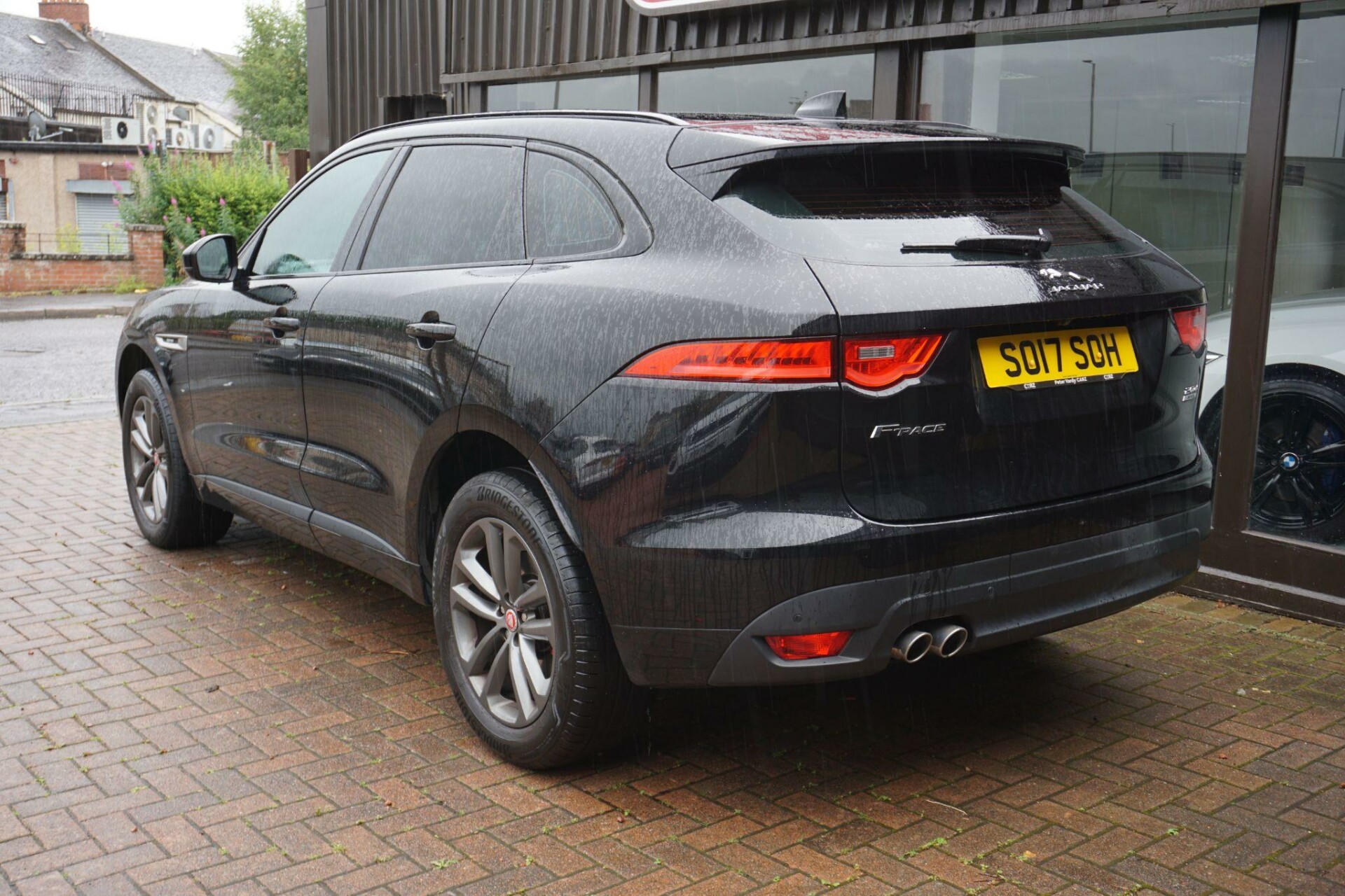 Jaguar F Pace