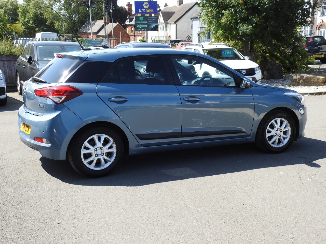Hyundai i20