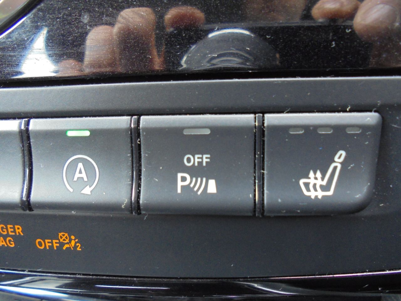 Infiniti Q30