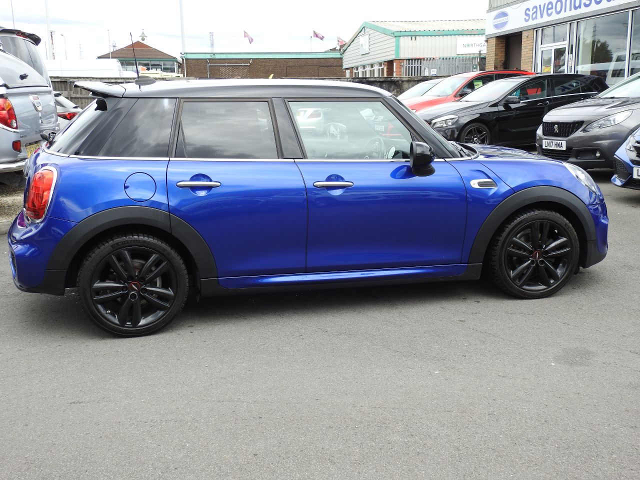 MINI Hatch