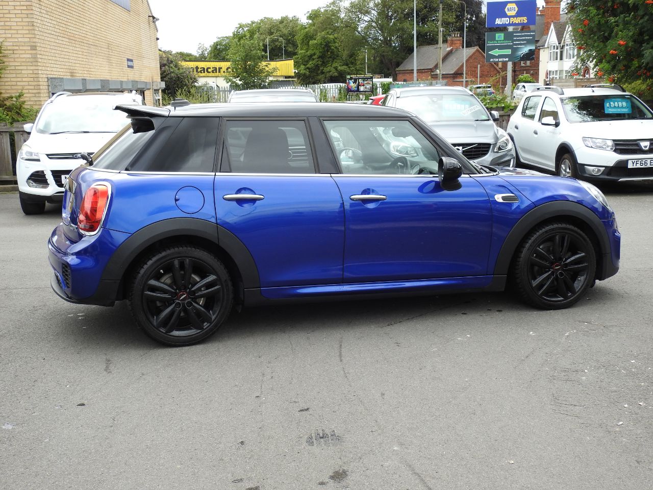 MINI Hatch