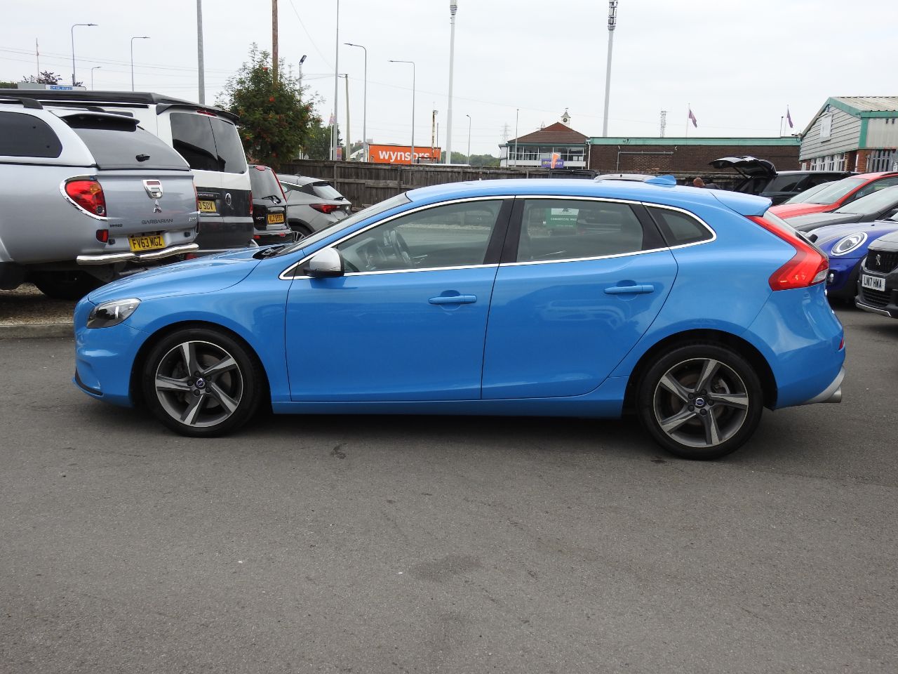 Volvo V40