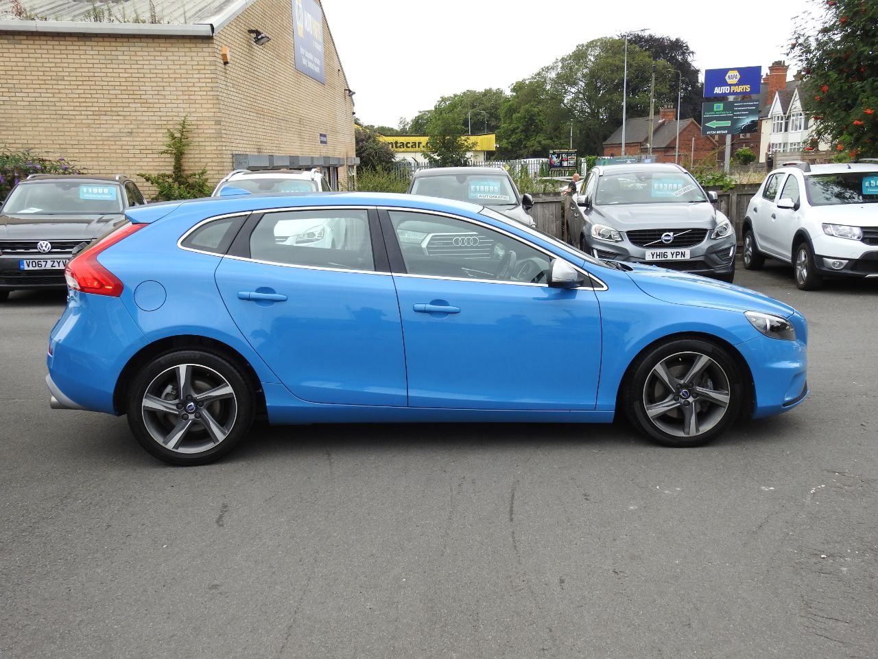 Volvo V40