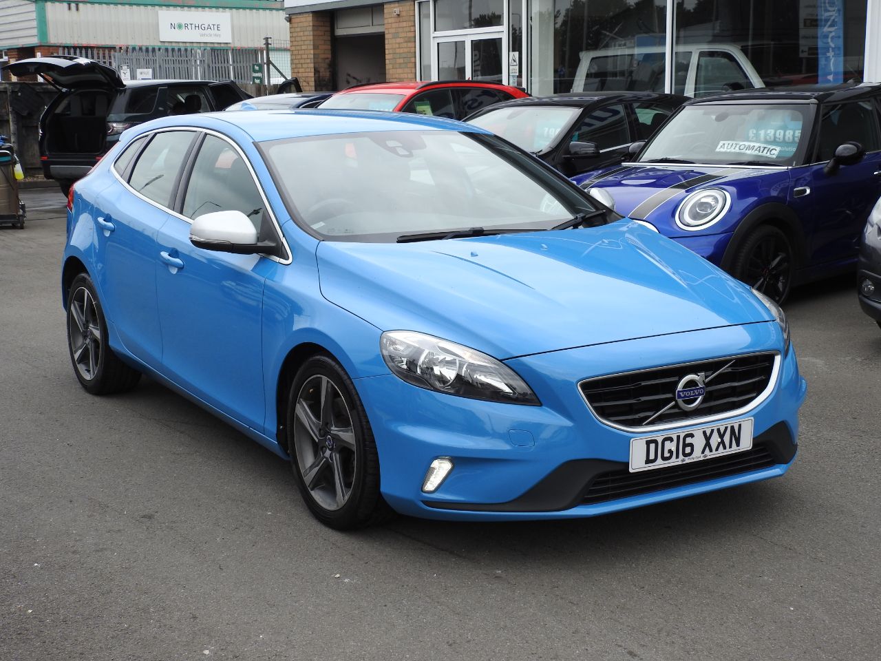 Volvo V40