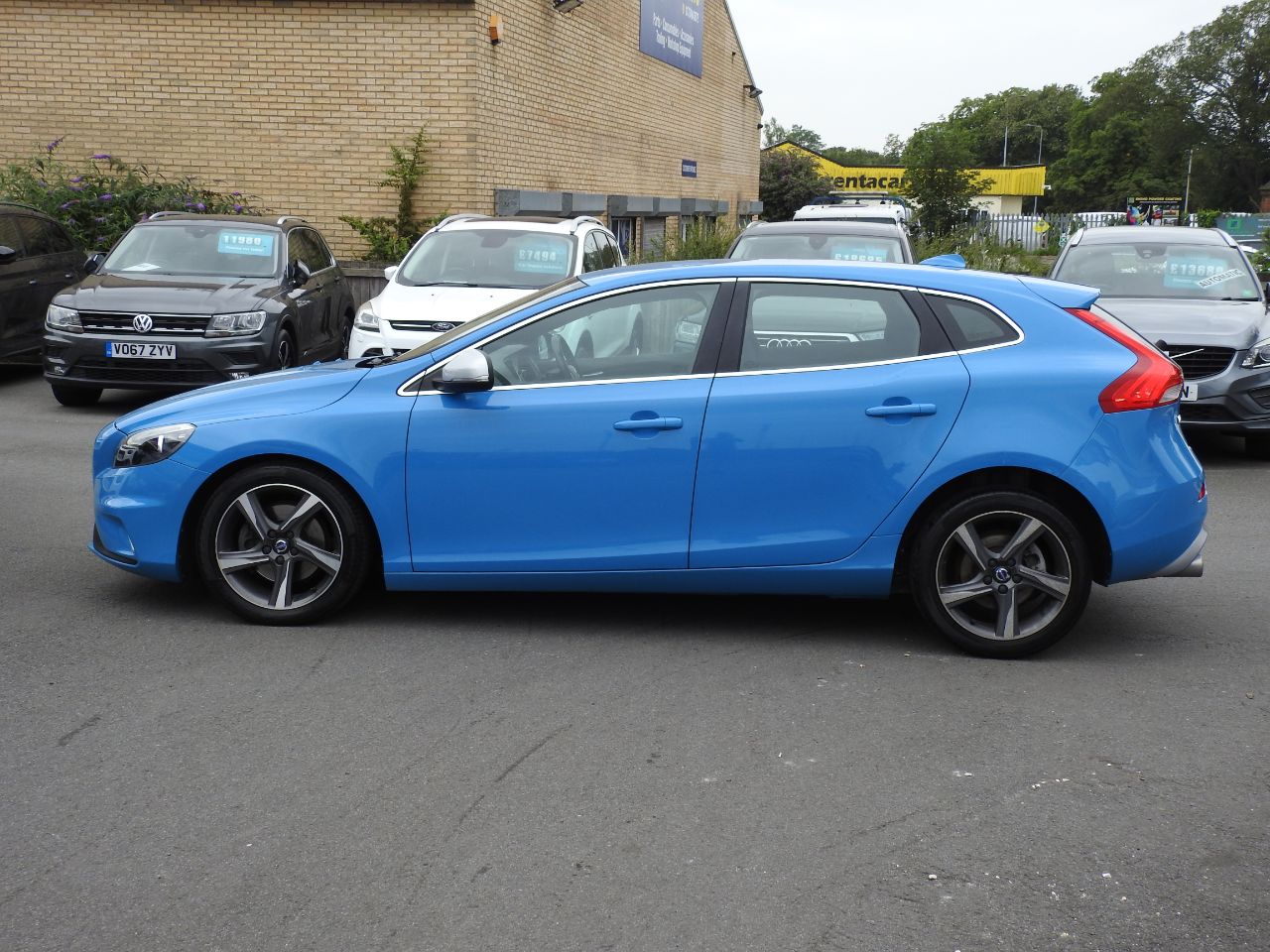 Volvo V40