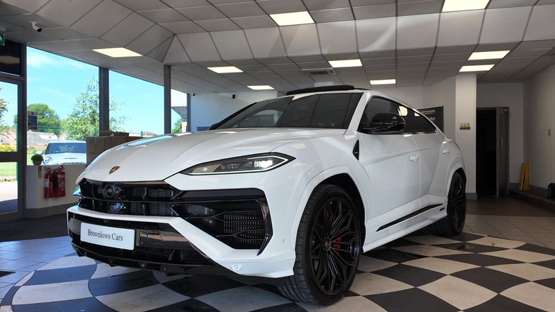 Lamborghini URUS