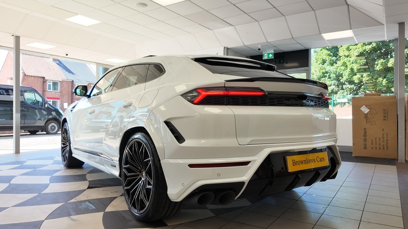 Lamborghini URUS