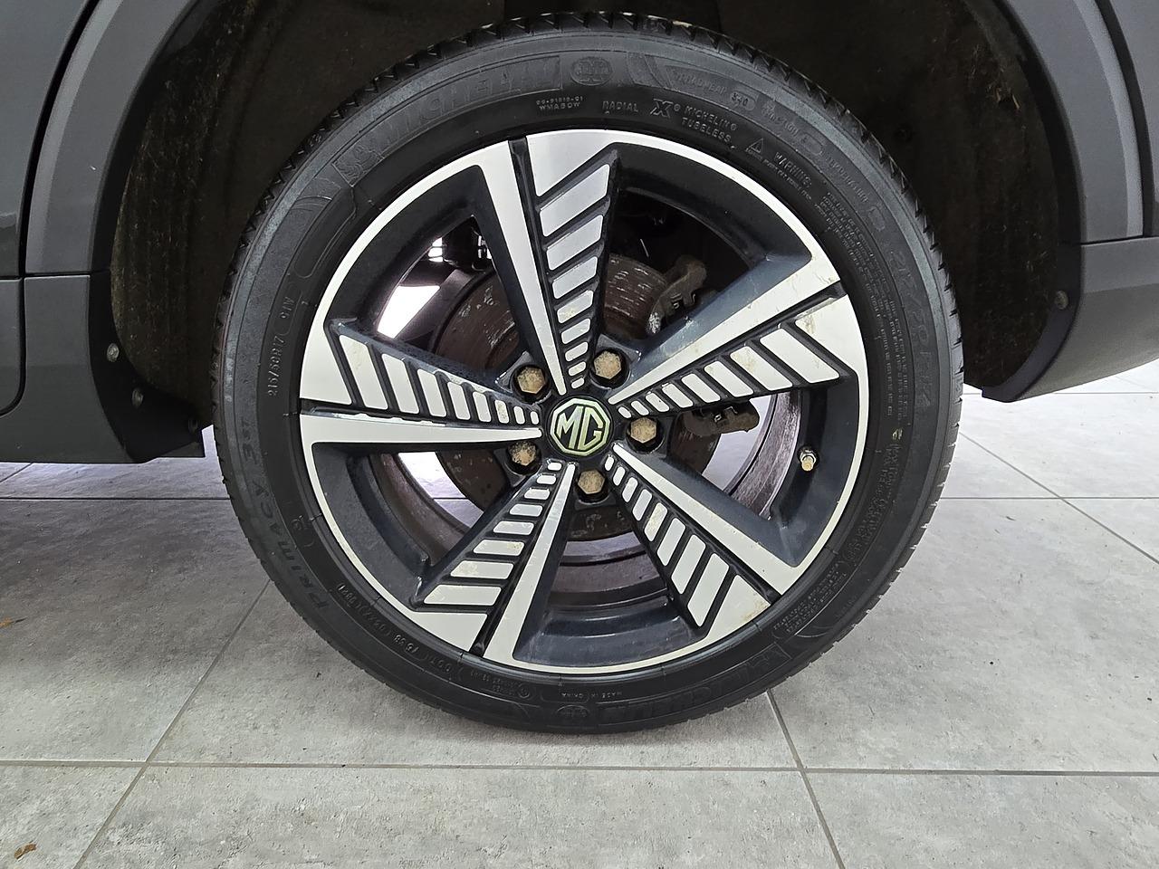 MG ZS