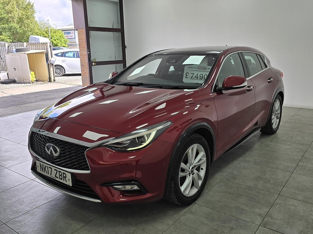 Infiniti Q30