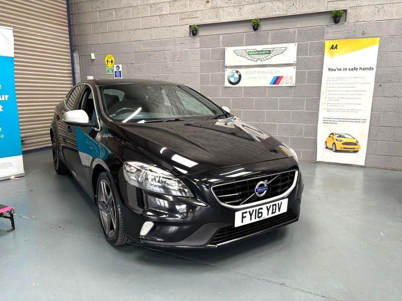 Volvo V40
