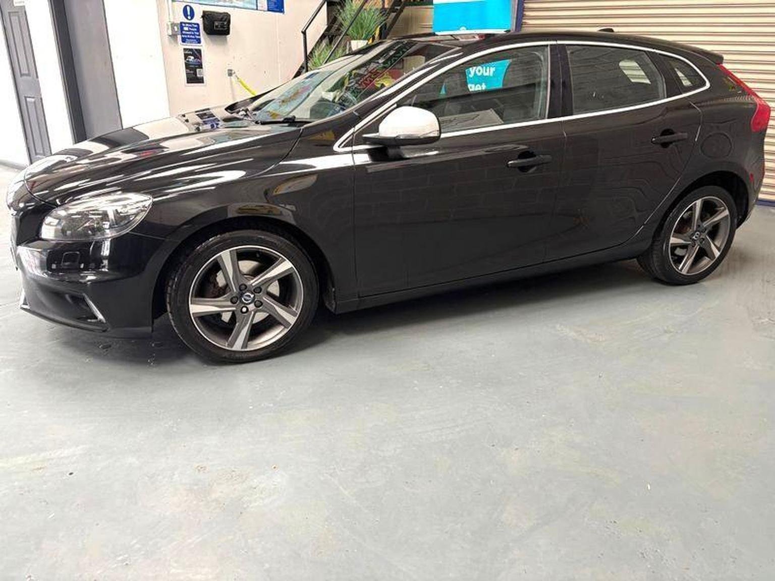 Volvo V40
