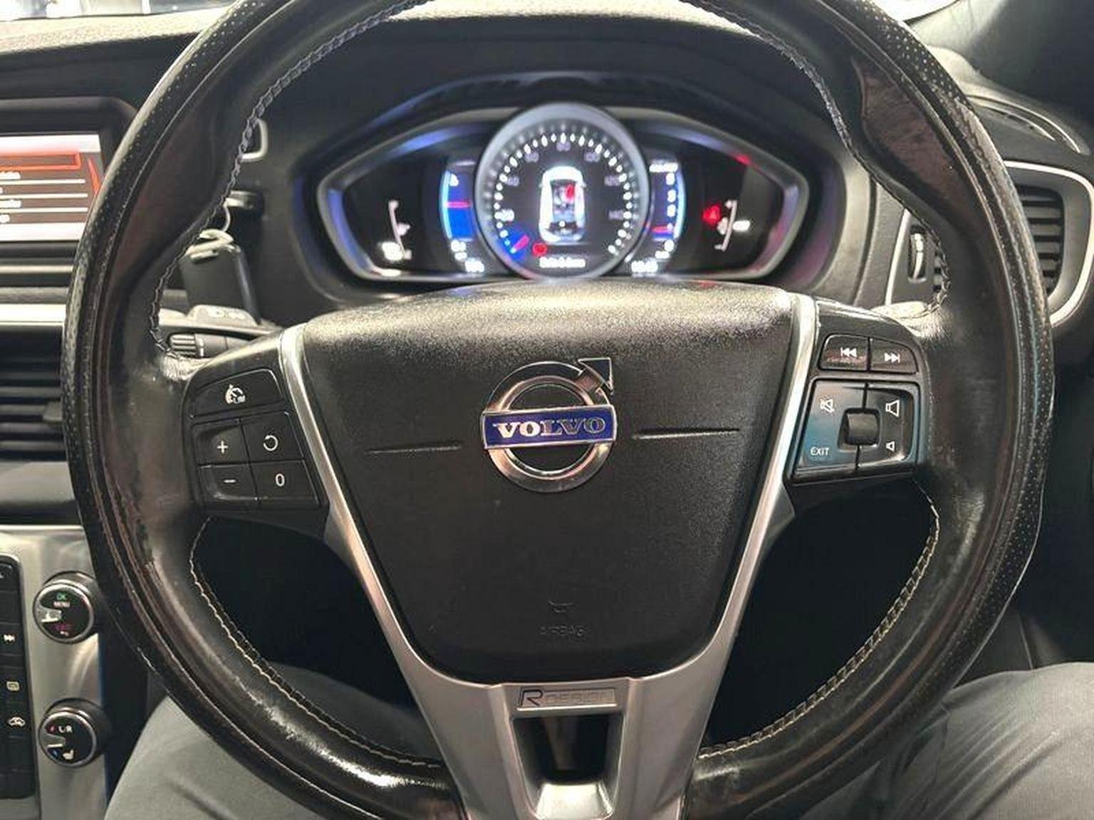 Volvo V40
