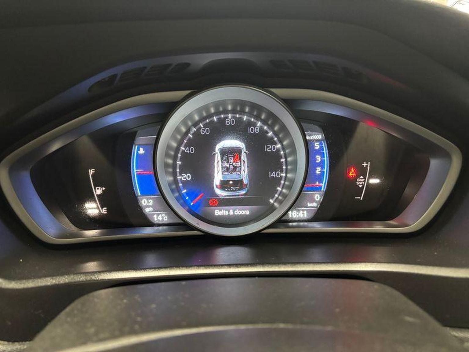 Volvo V40
