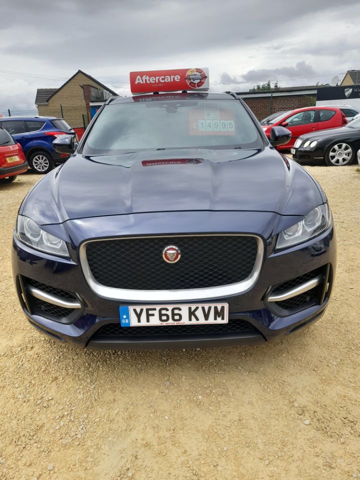 Jaguar F Pace