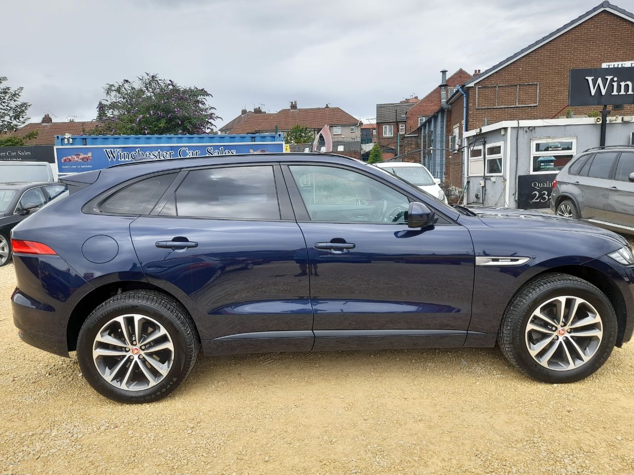 Jaguar F Pace