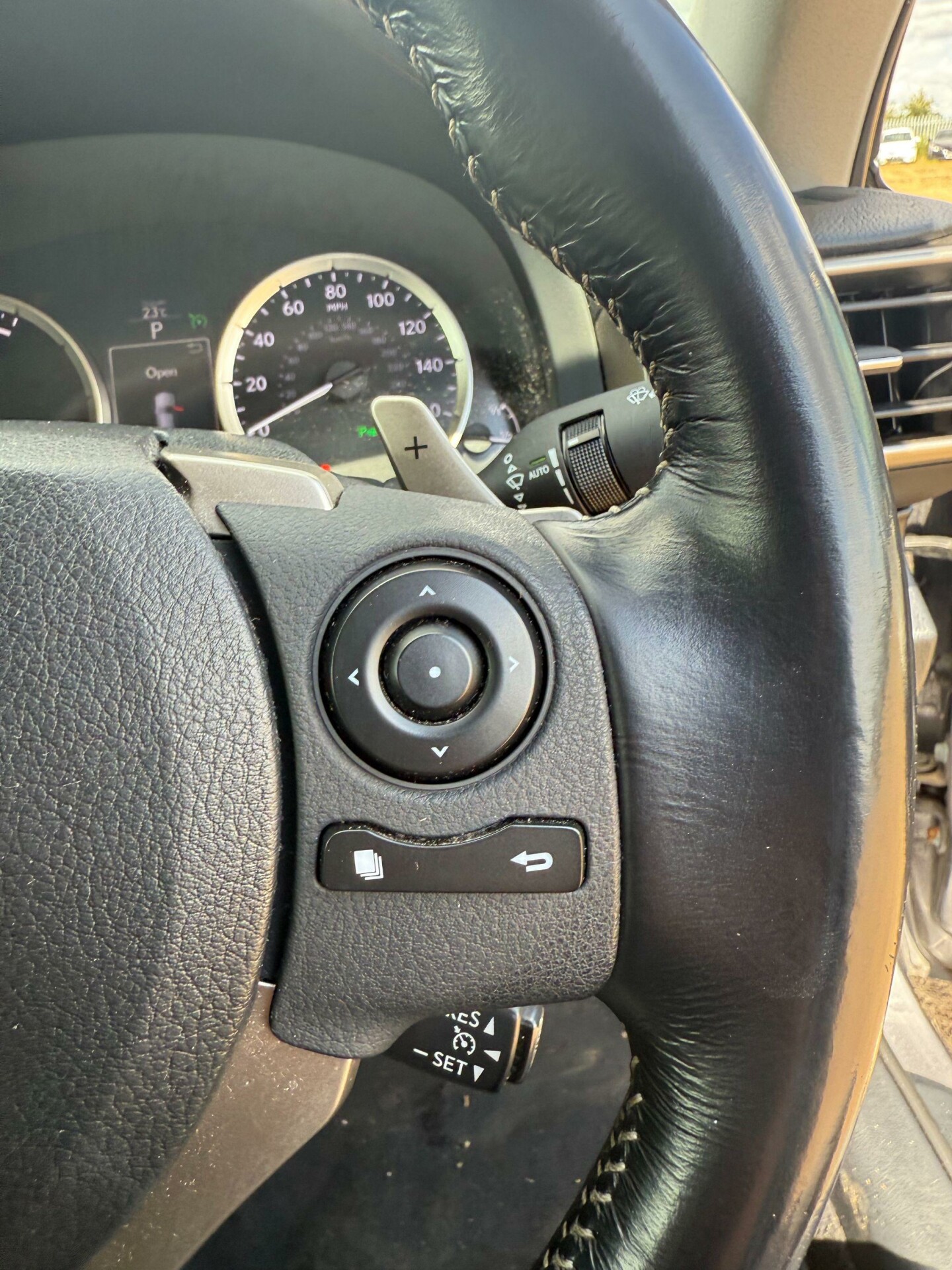 Lexus IS