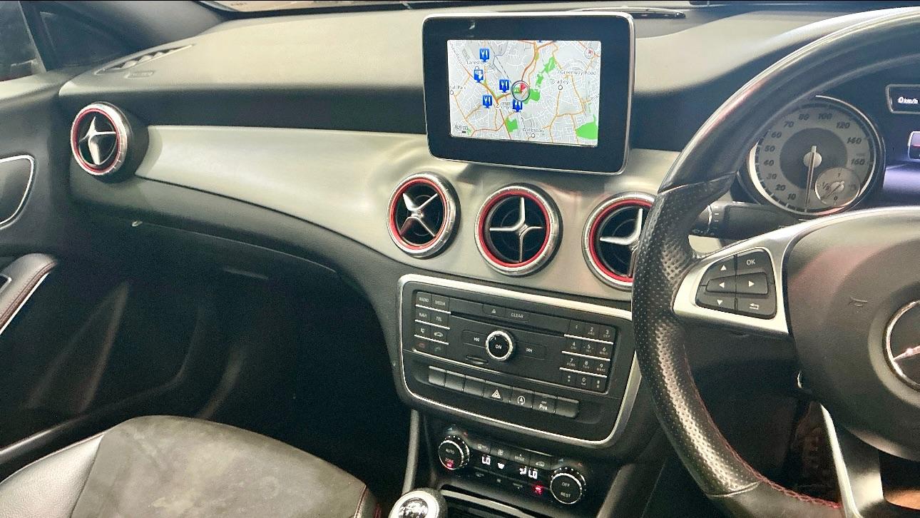 Mercedes Benz CLA