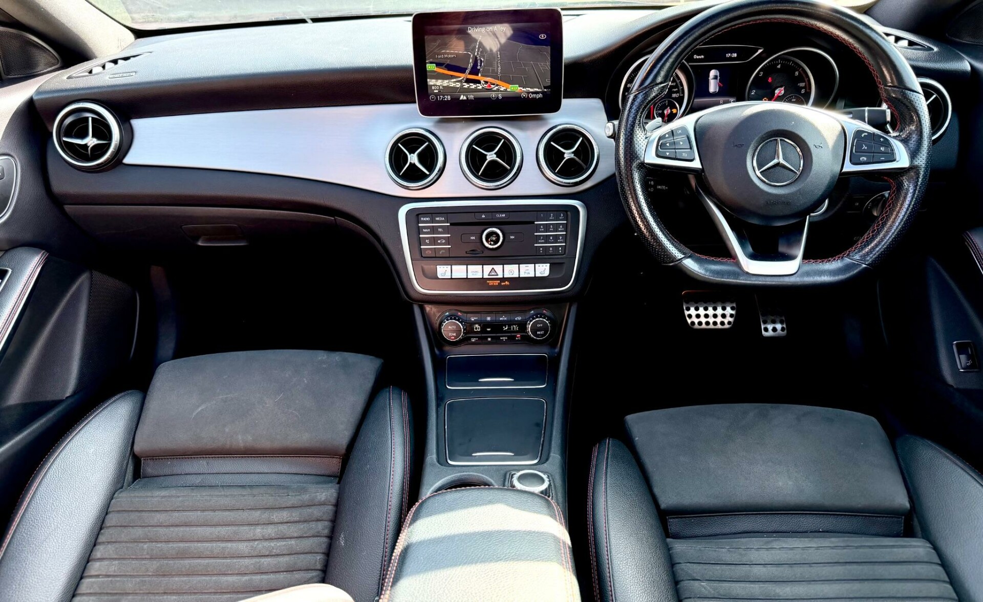 Mercedes Benz CLA