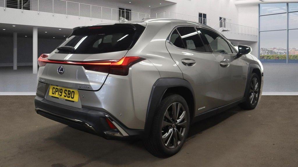 Lexus UX