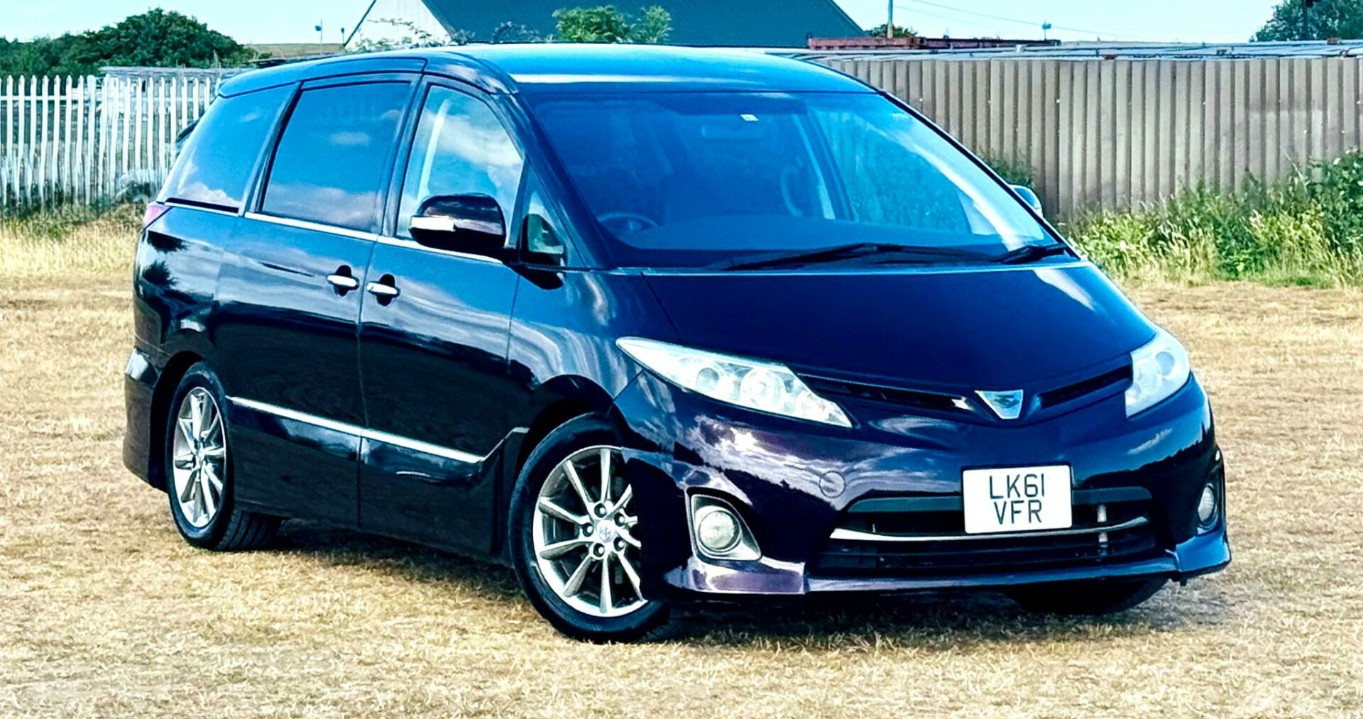 Toyota Estima