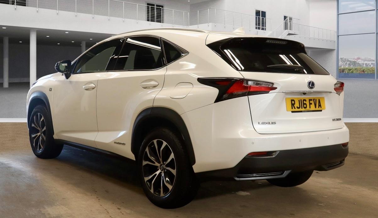 Lexus NX 300h