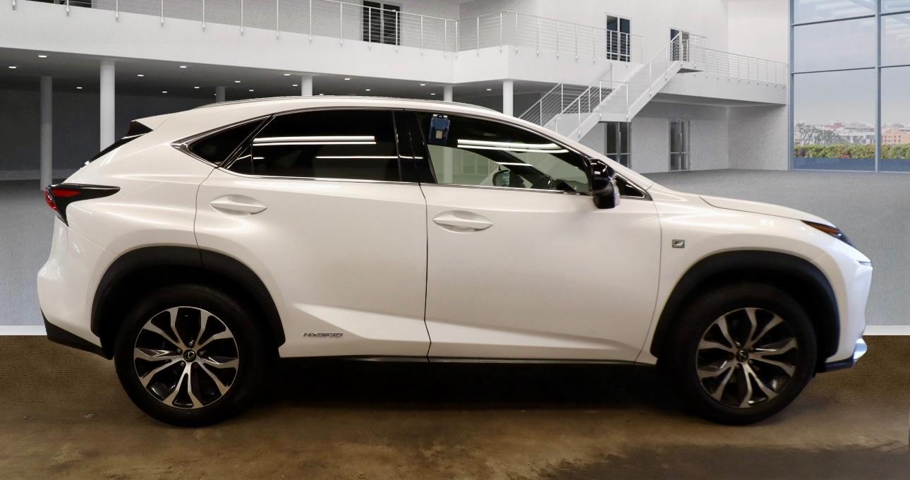 Lexus NX 300h