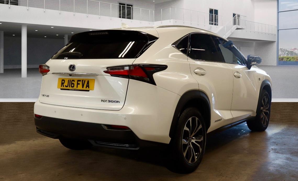 Lexus NX 300h