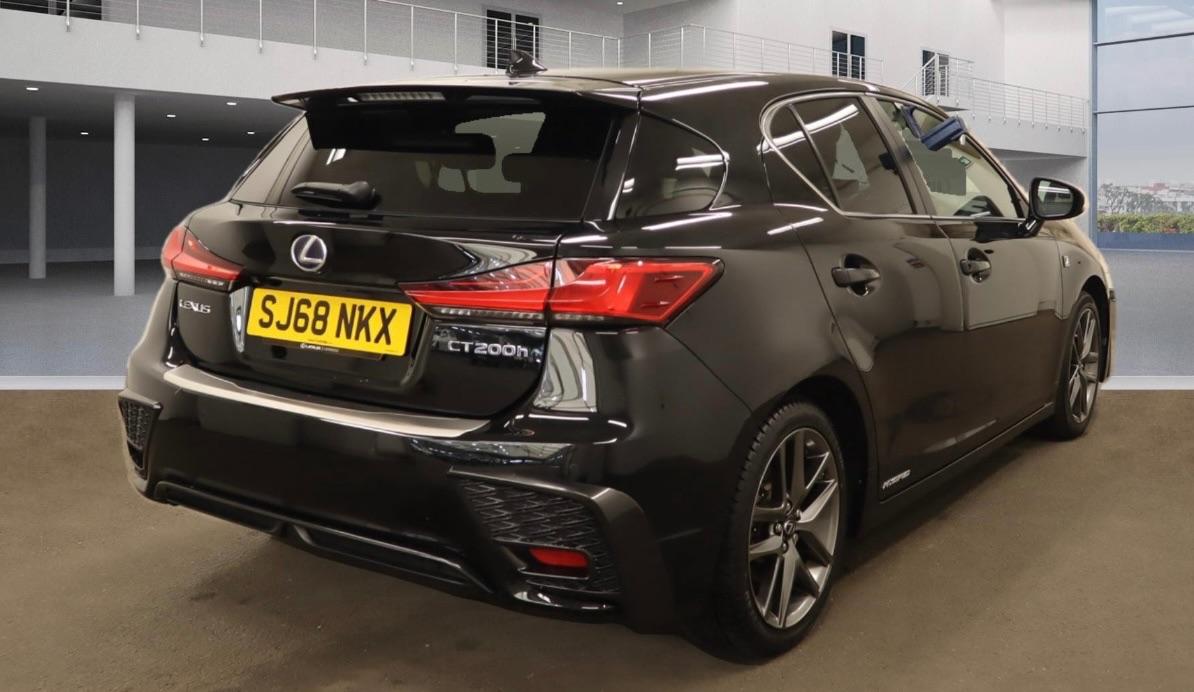 Lexus CT 200h