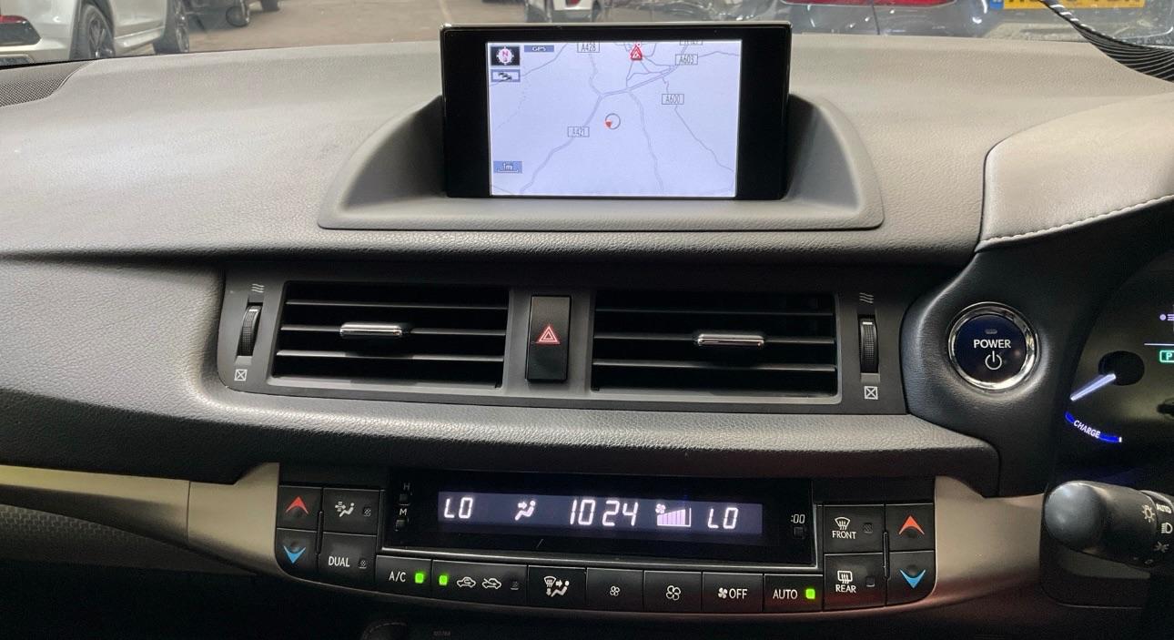 Lexus CT 200h