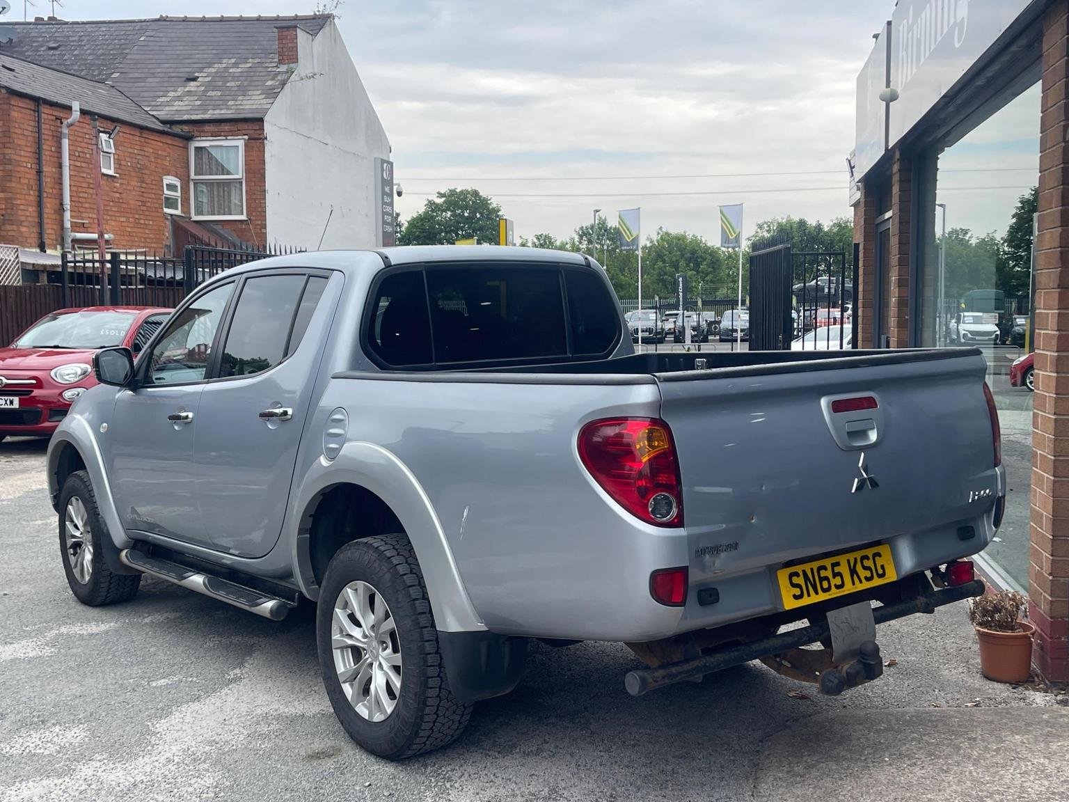 Mitsubishi L200