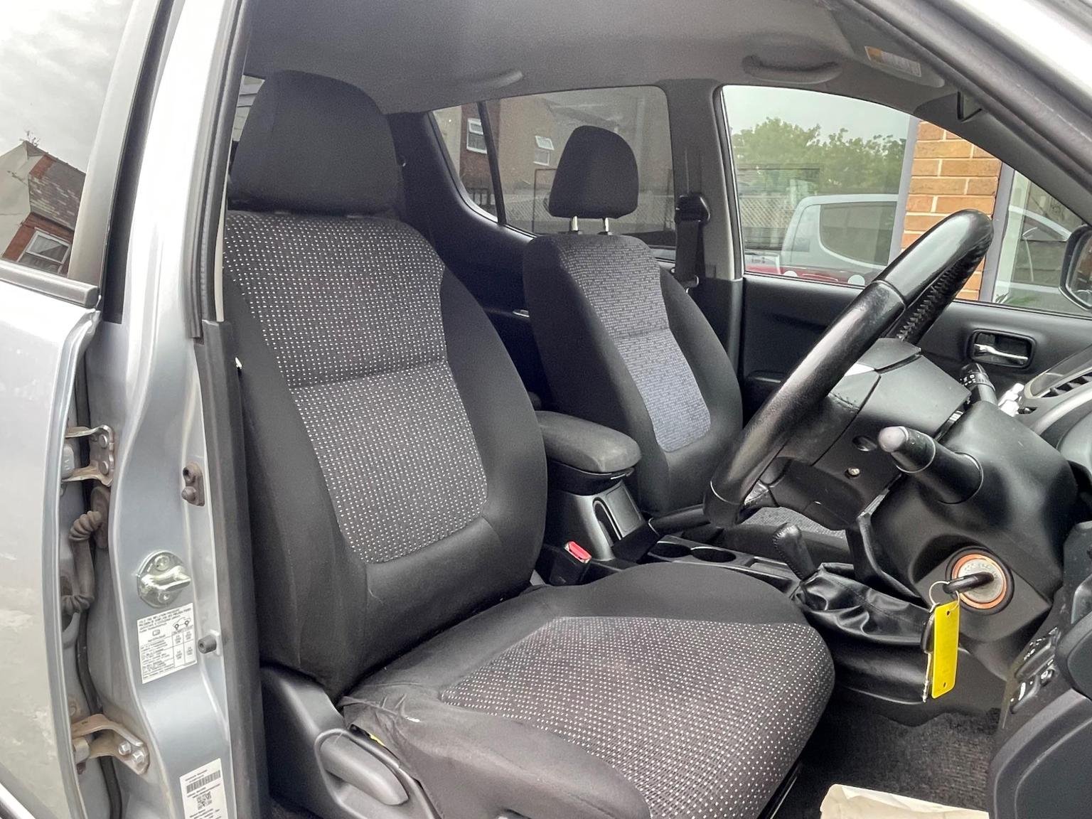 Mitsubishi L200