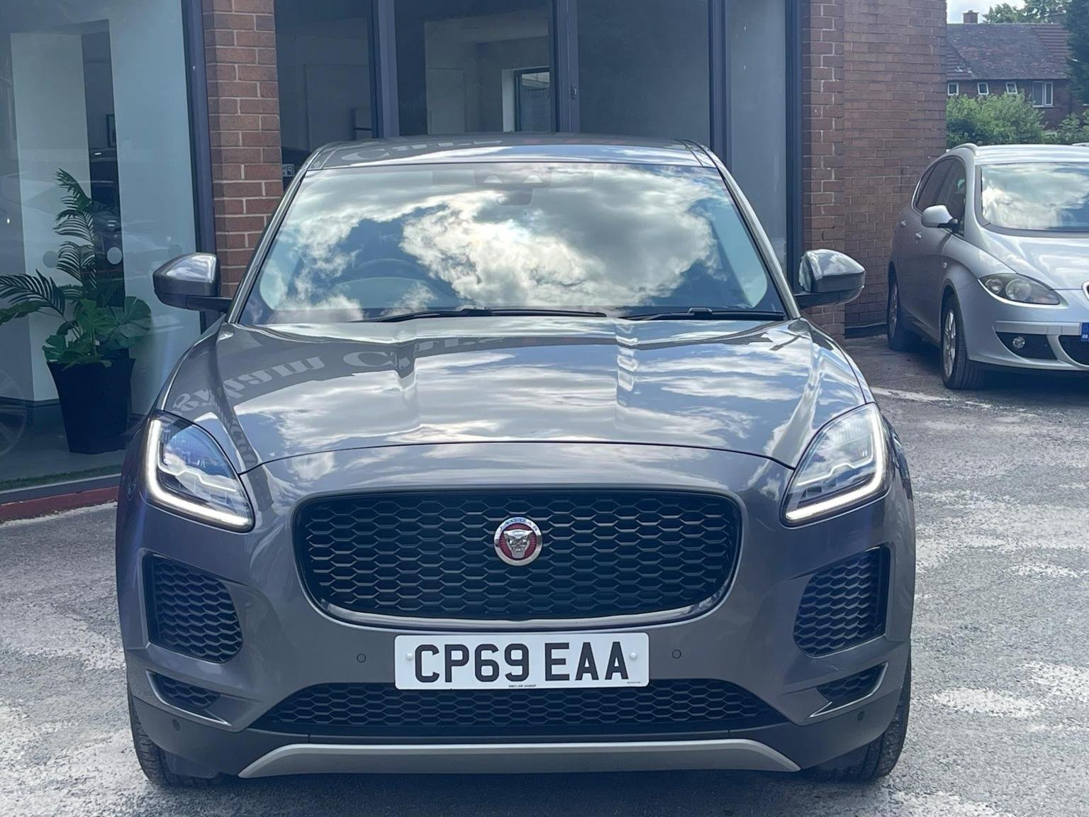 Jaguar E Pace